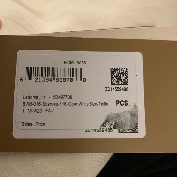 NWT: SQUARE SCARF IN MODAL AND WOOL WITH SIGNATURE JACQUARD - Picture 6 of 10